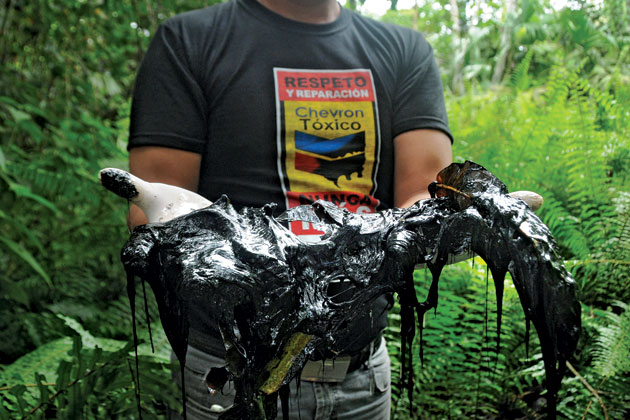 pollution in Equador: Photograph by Teun Voeten